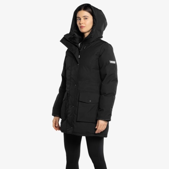 Wuxly Vegan Doe Parka made in Canada - Picture 3 of 6